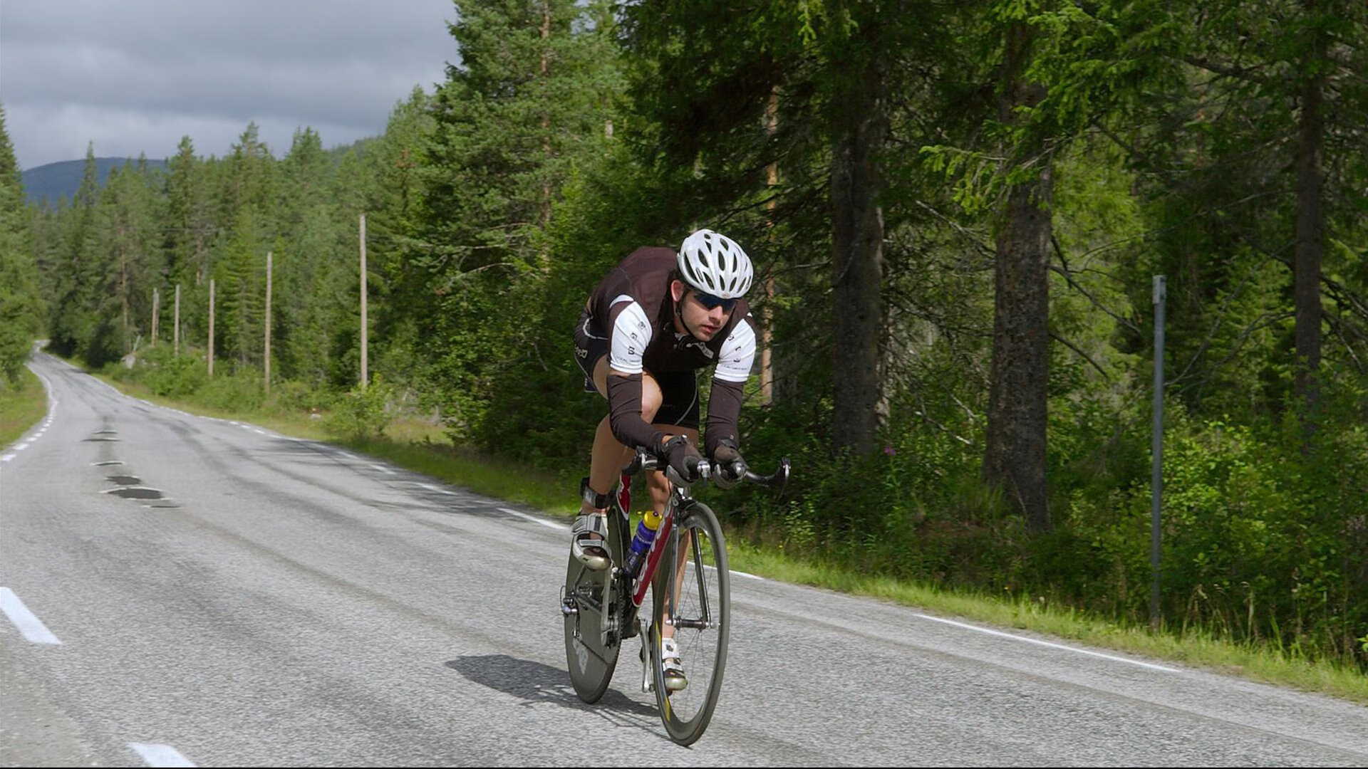 青年赛事涌现潜力新星引起多家俱乐部关注，青年锦标赛